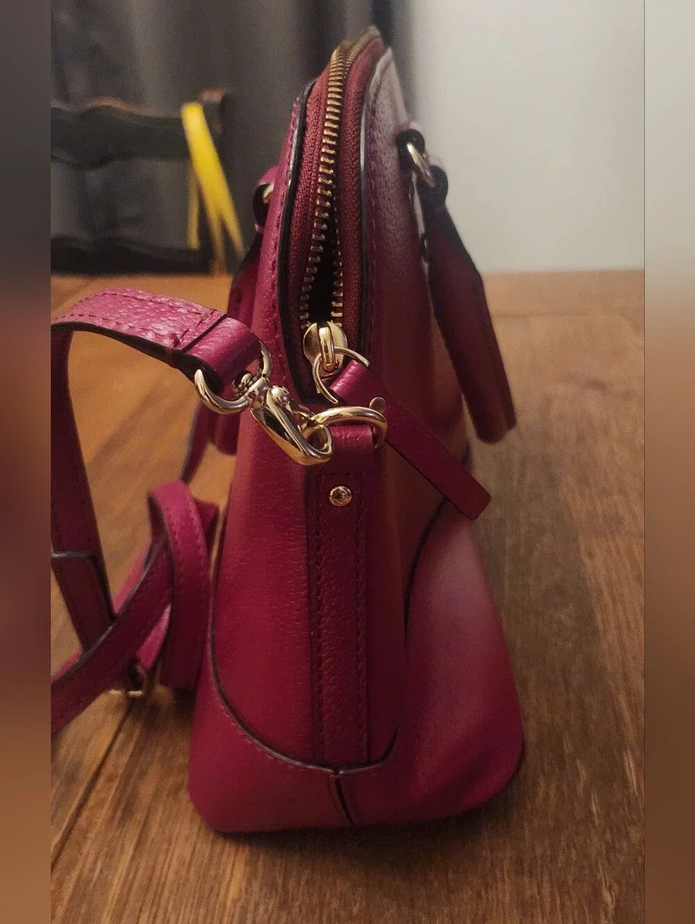 kate spade Leather magenta dome satchel with gold hardware PERFECT CONDITION